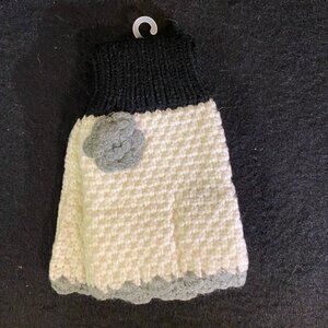 Tickled Pink Crochet Fingerless Gloves NWT Black White Gray Flower Detail